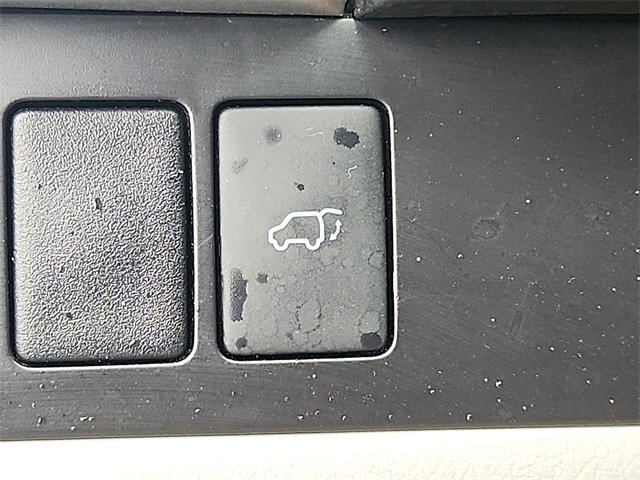 Used 2018 Toyota Highlander XLE image 25