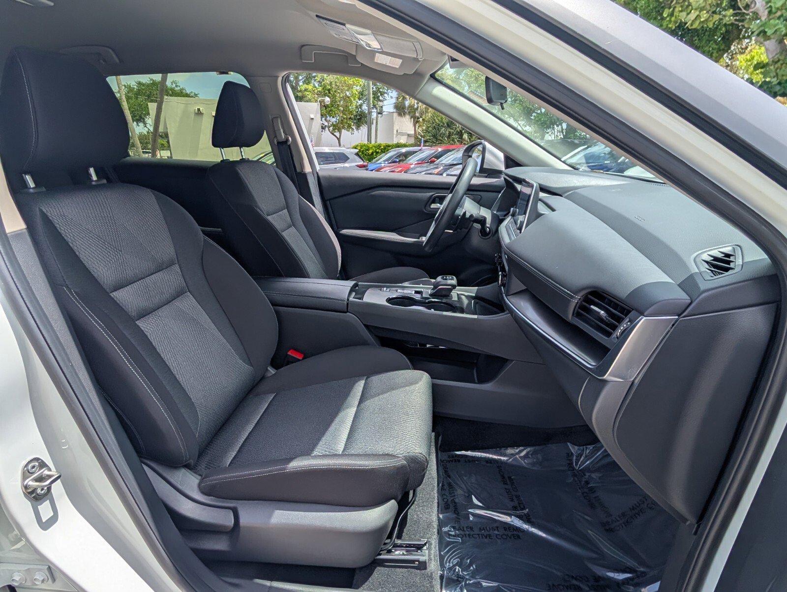 Certified 2024 Nissan Rogue SV image 19