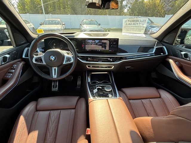 Used 2024 BMW X7 M60i w/ M Sport Professional Package AWD/4WD image 10