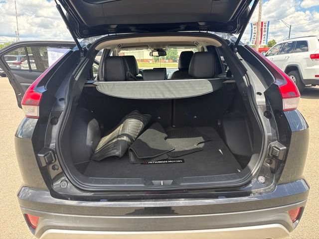 Used 2022 Mitsubishi Eclipse Cross FWD image 11