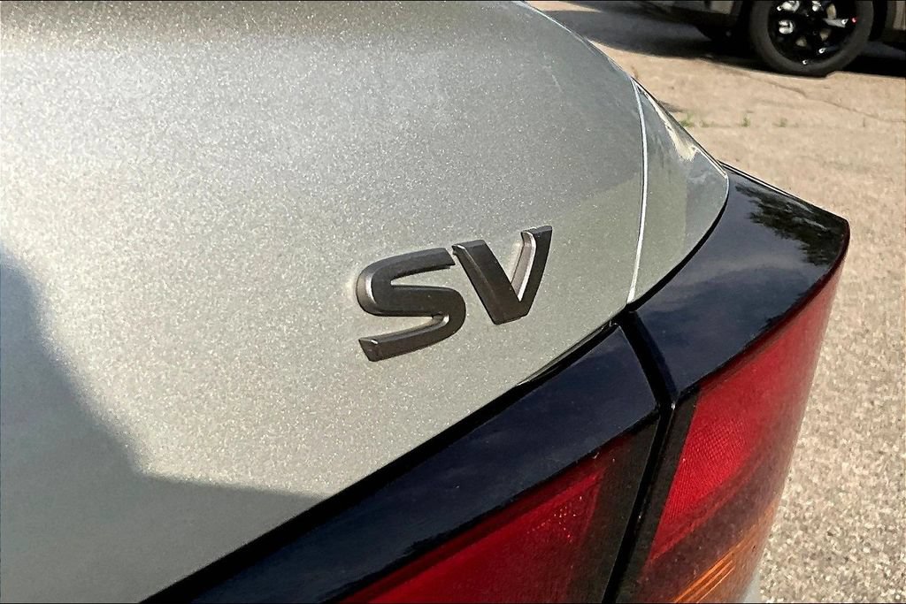 Used 2024 Nissan Altima 2.5 SV FWD image 21