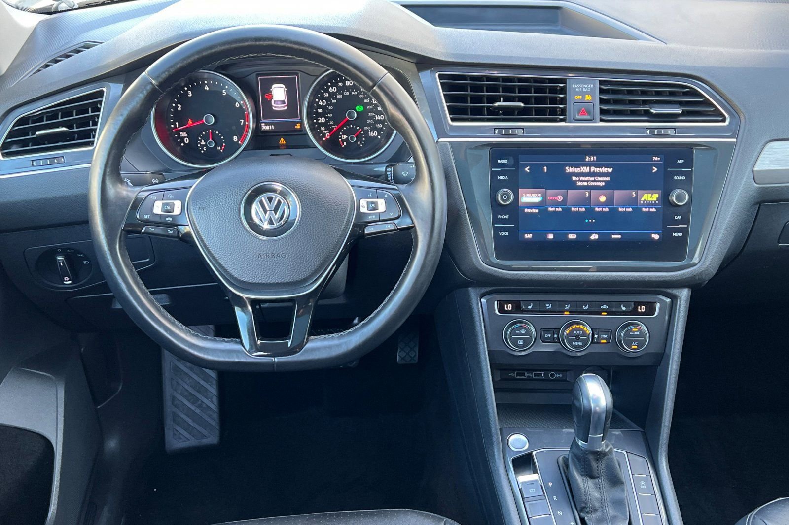 Used 2019 Volkswagen Tiguan SE w/ Panoramic Sunroof Package image 14