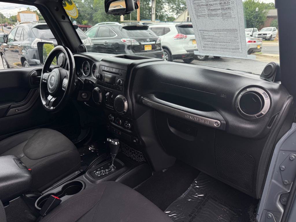 Used 2014 Jeep Wrangler Unlimited Sport w/ Quick Order Package 24S AWD/4WD image 18