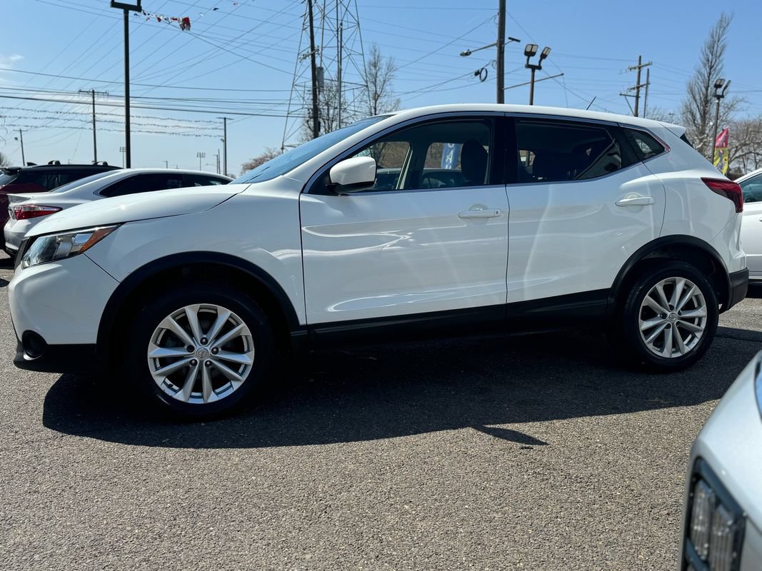 Used 2017 Nissan Rogue Sport S w/ S Appearance Package AWD/4WD image 7