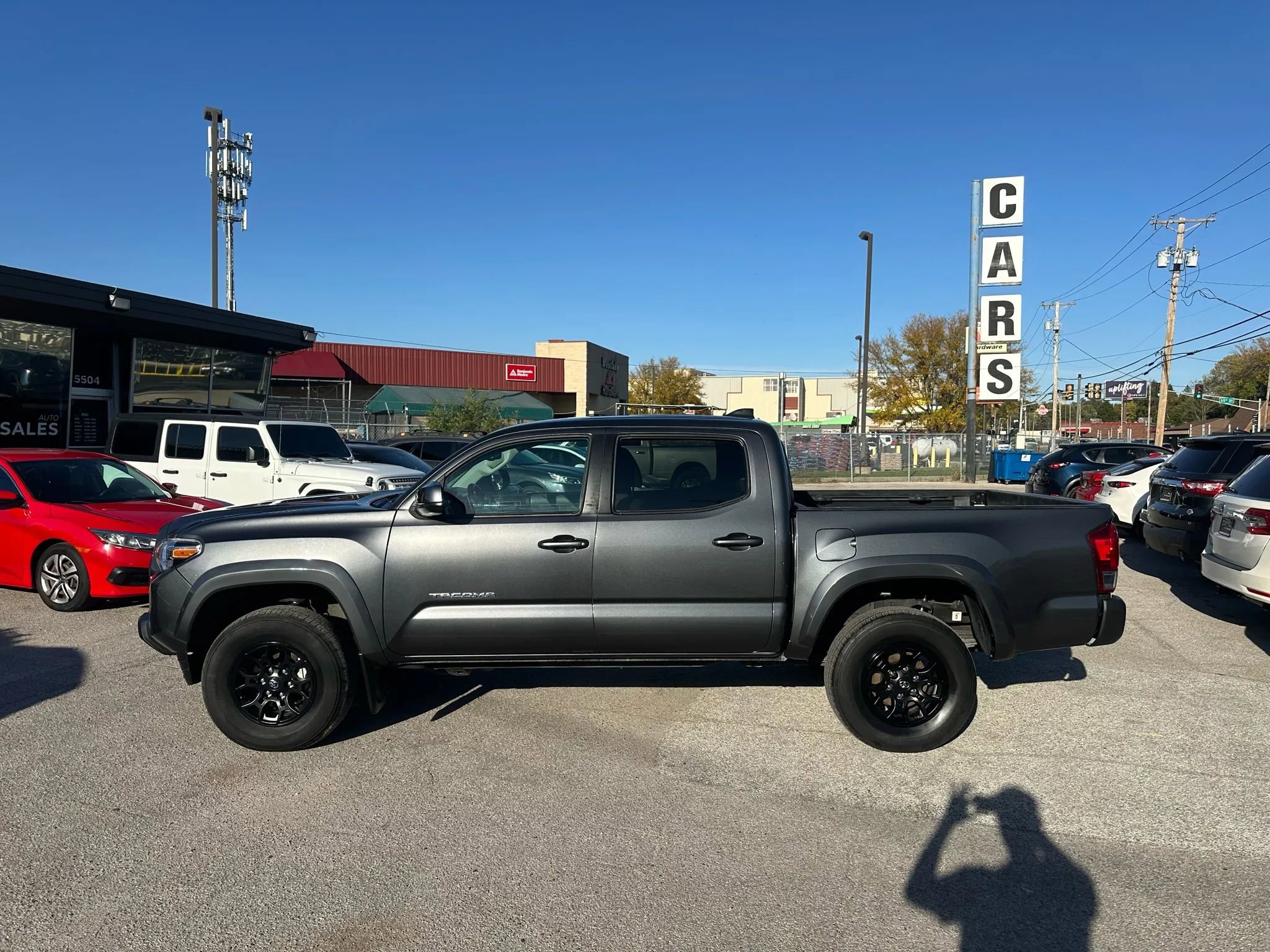 Used 2022 Toyota Tacoma SR5 image 2