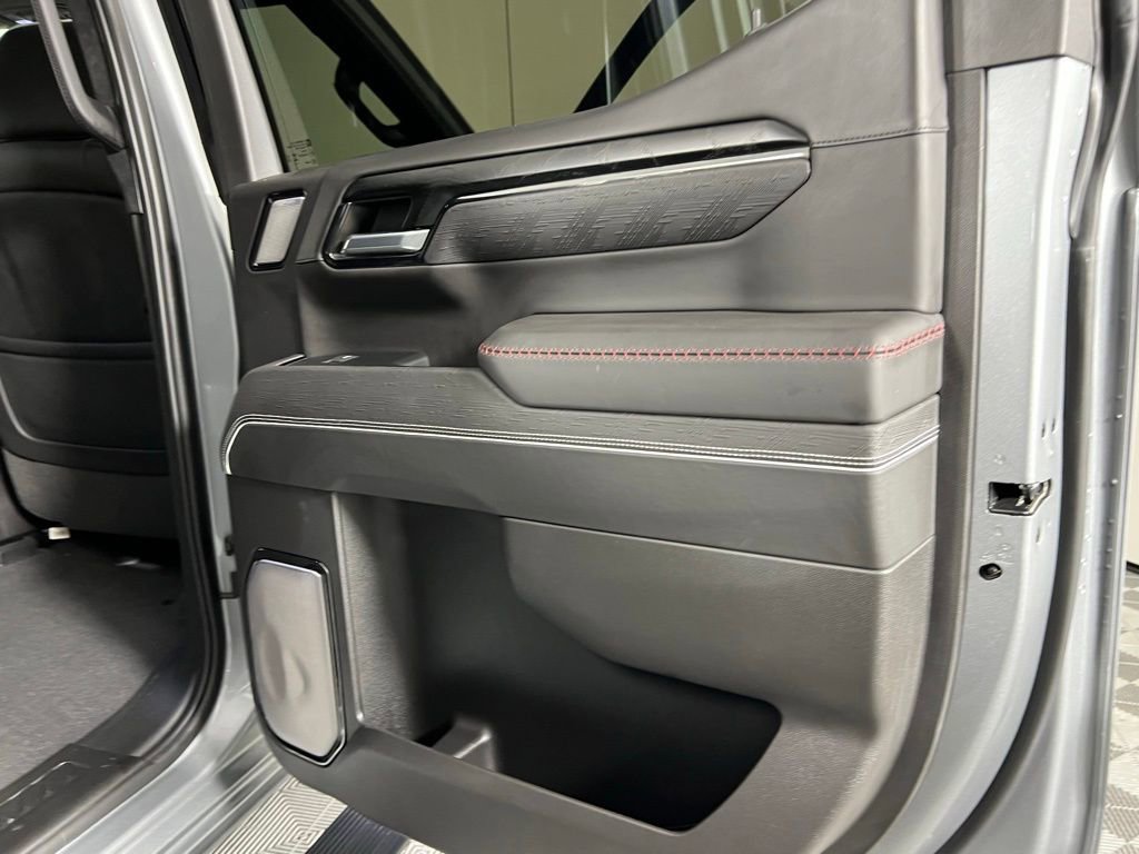 Used 2024 GMC Sierra 1500 AT4X image 32