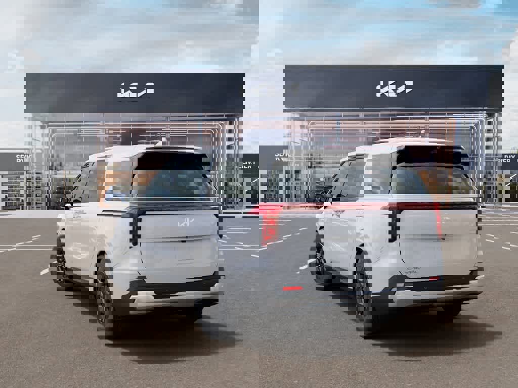 New 2026 Kia Carnival LX image 4