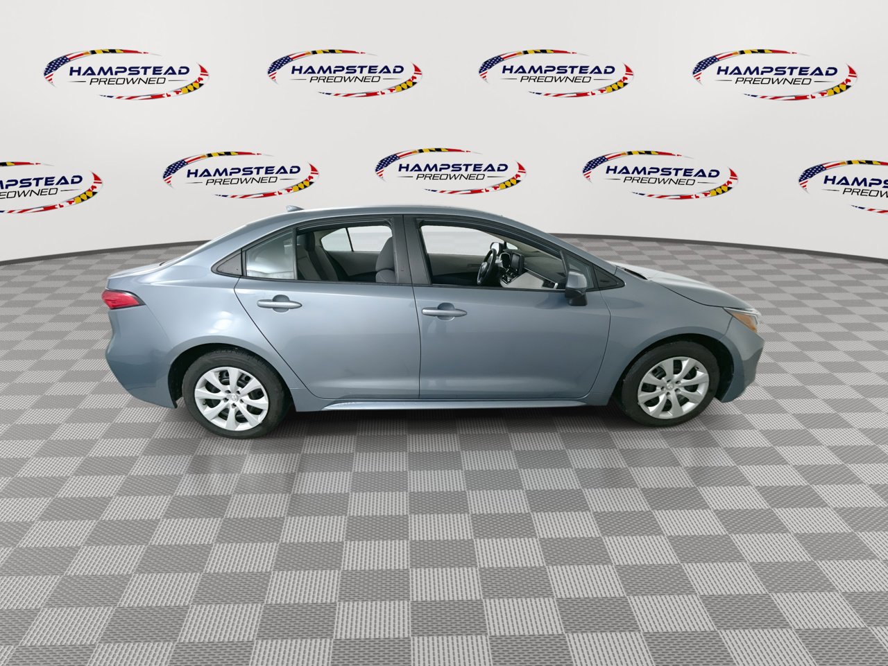 Used 2022 Toyota Corolla LE image 9