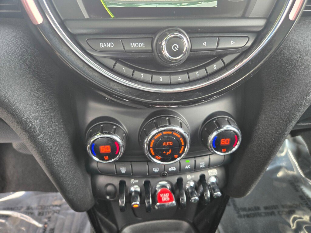 Used 2018 MINI Cooper S image 18