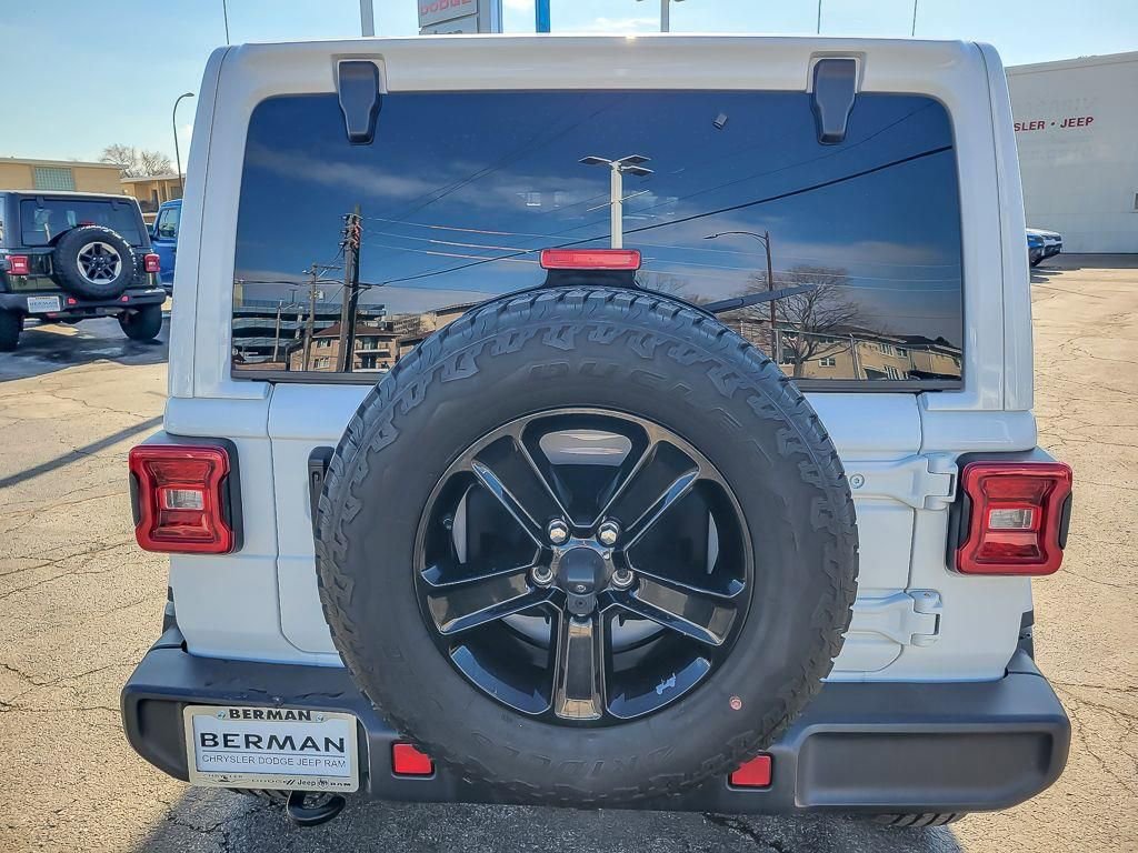 Used 2021 Jeep Wrangler Unlimited Sahara image 6