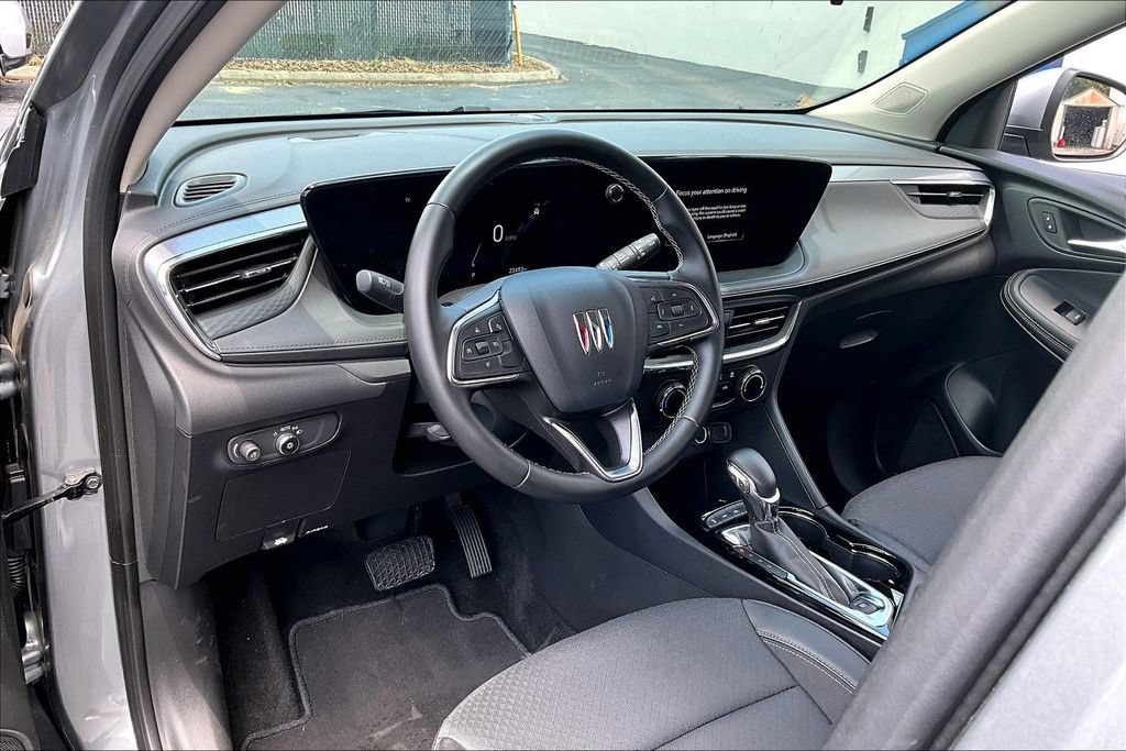 Used 2025 Buick Encore GX Preferred AWD/4WD image 16