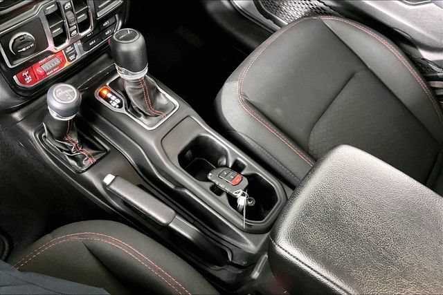 Used 2022 Jeep Gladiator Rubicon AWD/4WD image 17