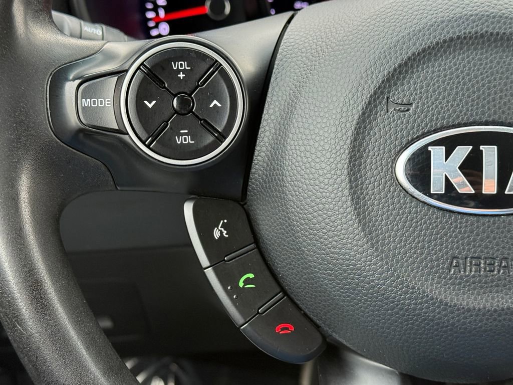 Used 2019 Kia Soul Base image 19