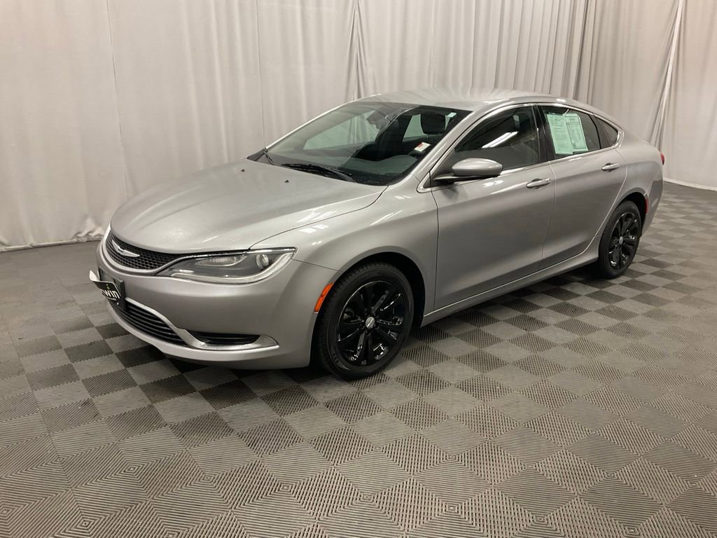 Used 2016 Chrysler 200 Limited image 5