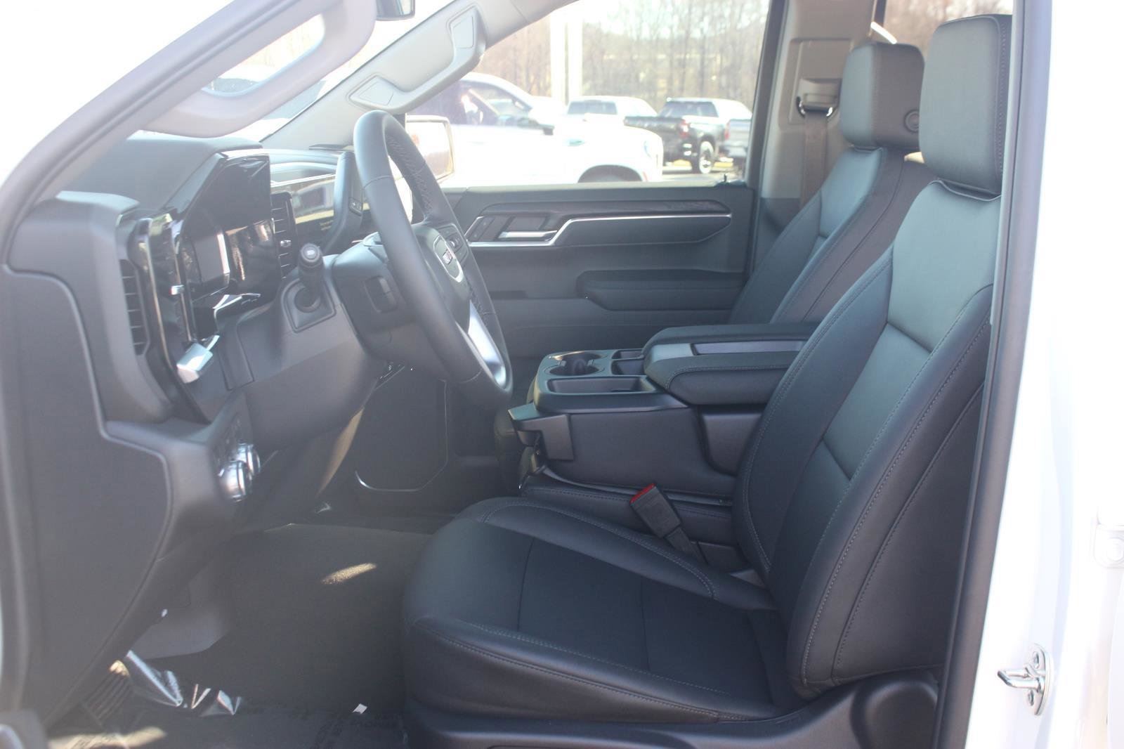 New 2026 GMC Sierra 1500 SLT image 13
