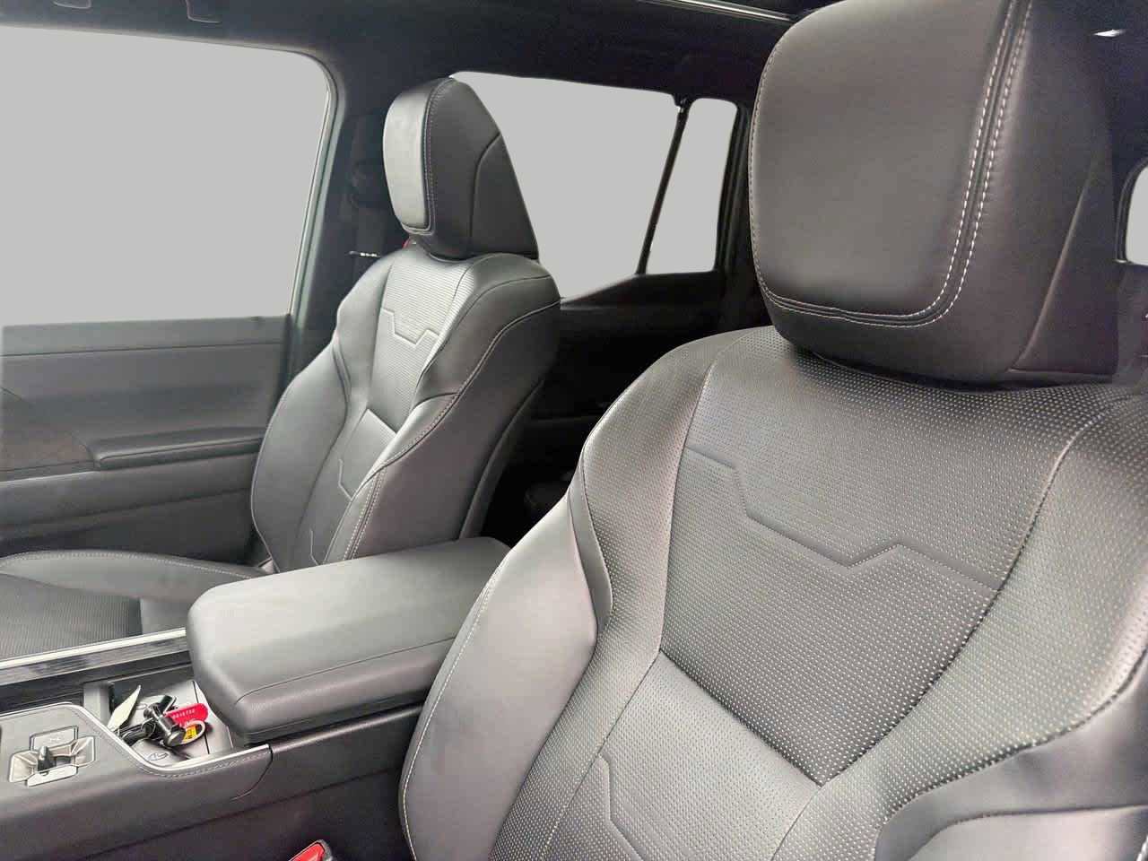 Used 2024 Lexus GX 550 w/ Cold Area Package image 20