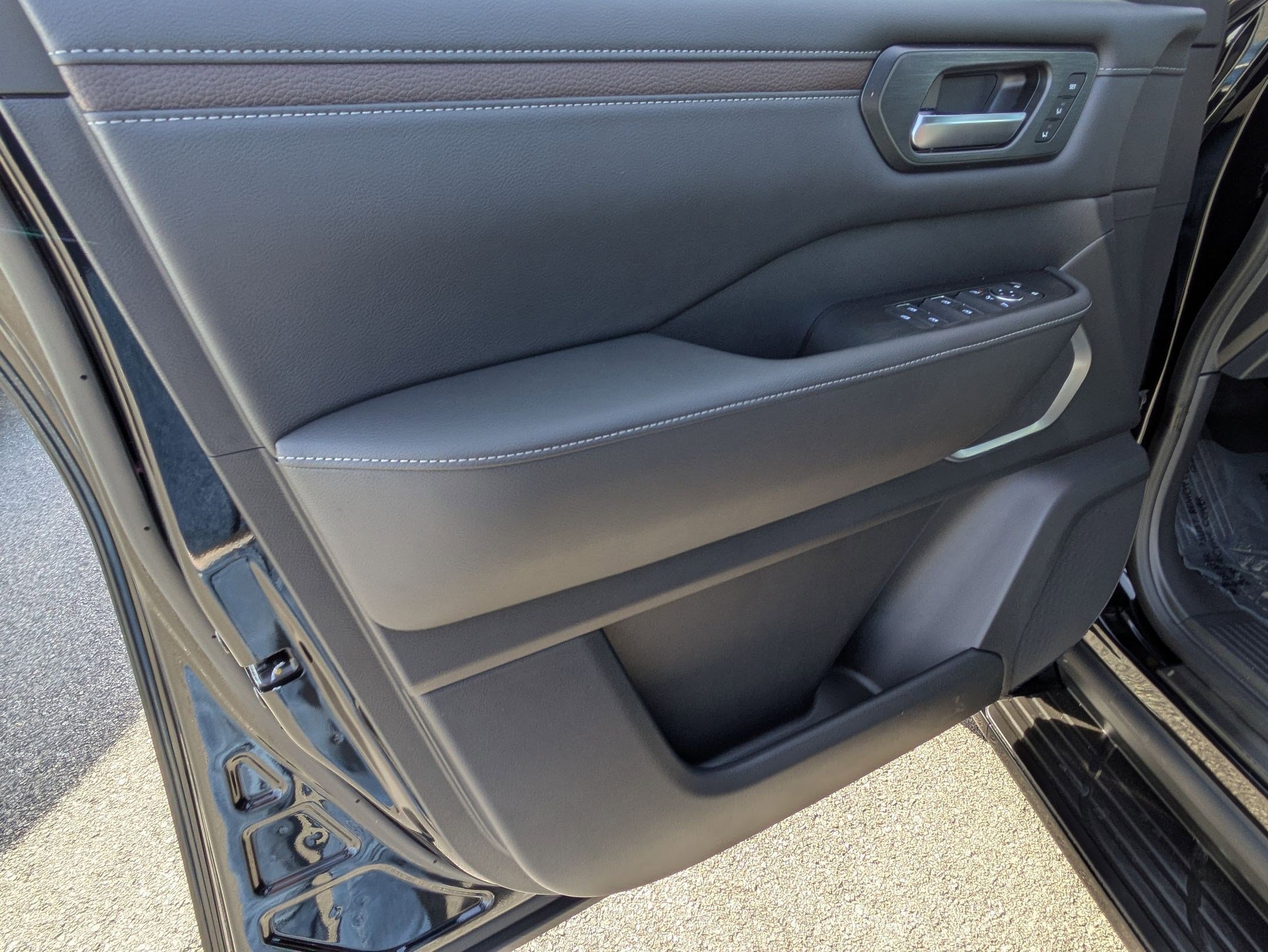 New 2026 Nissan Armada Platinum Reserve image 12