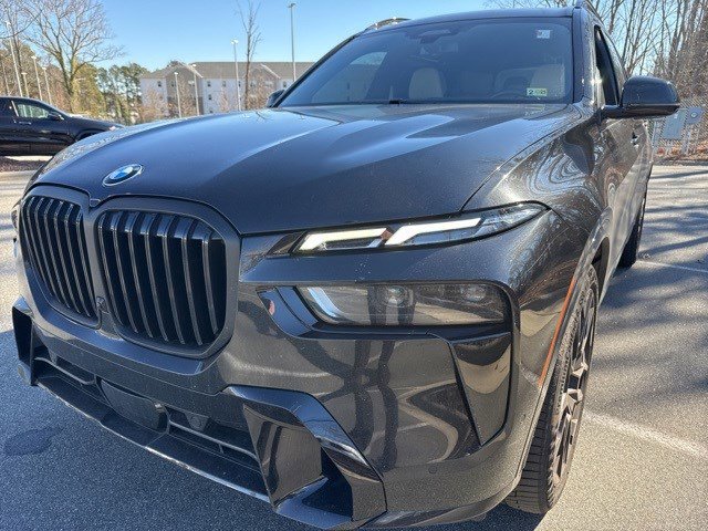 Used 2024 BMW X7 xDrive40i w/ Executive Package image 7