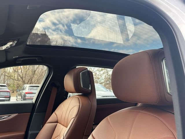 Certified 2025 BMW i7 xDrive60 image 25