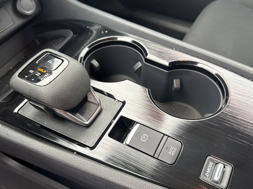 Used 2025 Nissan Rogue S image 22