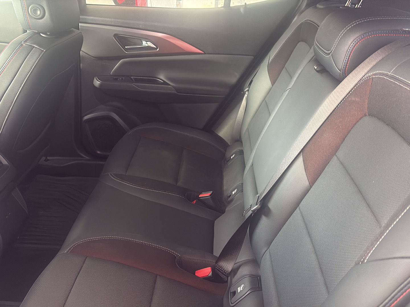 Used 2024 Chevrolet Equinox EV RS AWD/4WD image 23