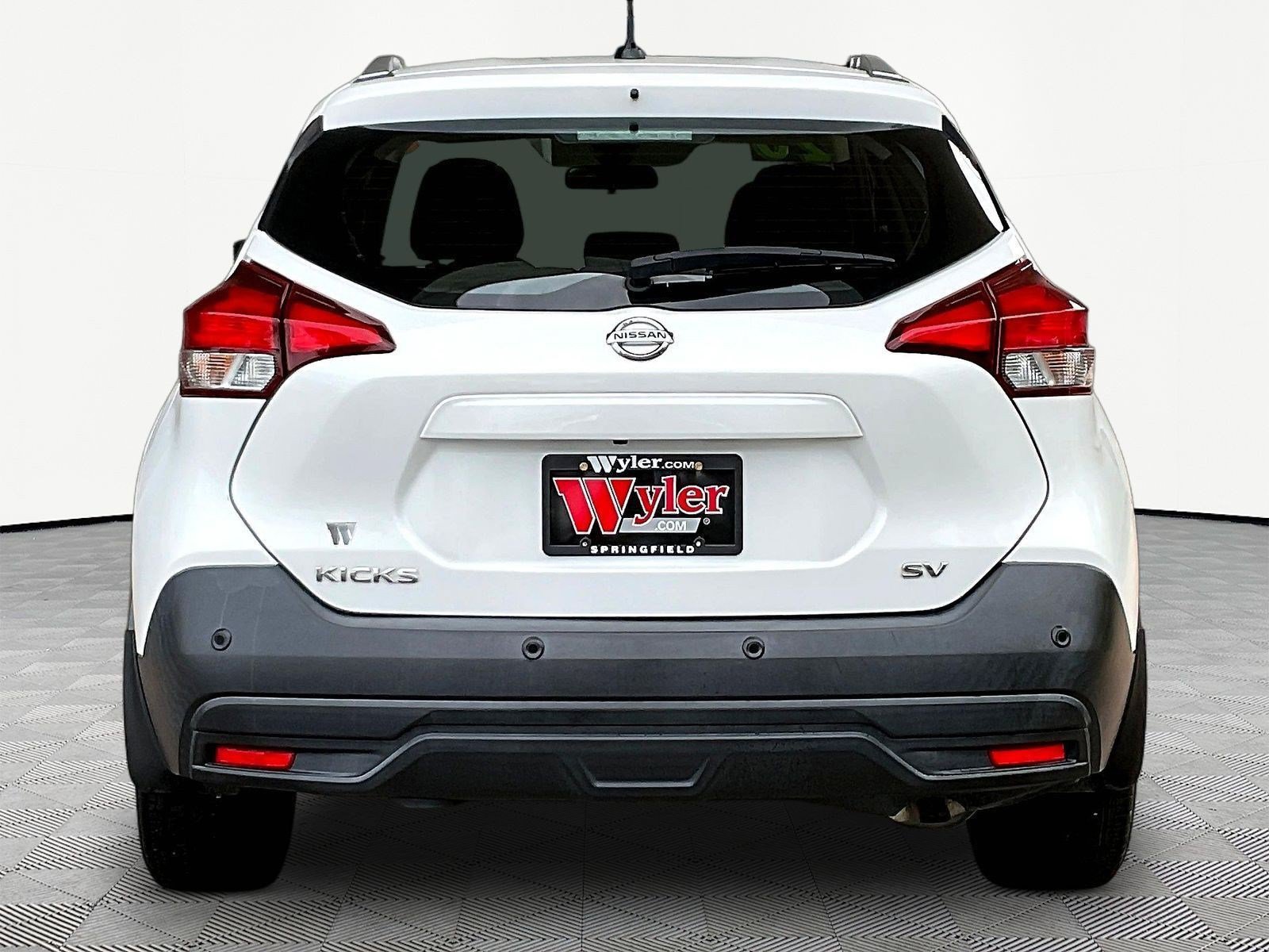 Used 2020 Nissan Kicks SV FWD image 5