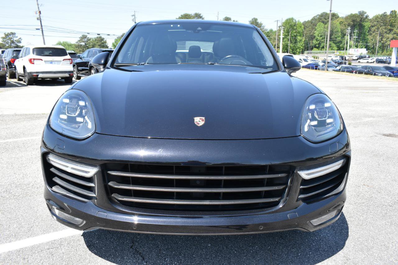 Used 2015 Porsche Cayenne Turbo AWD/4WD image 3