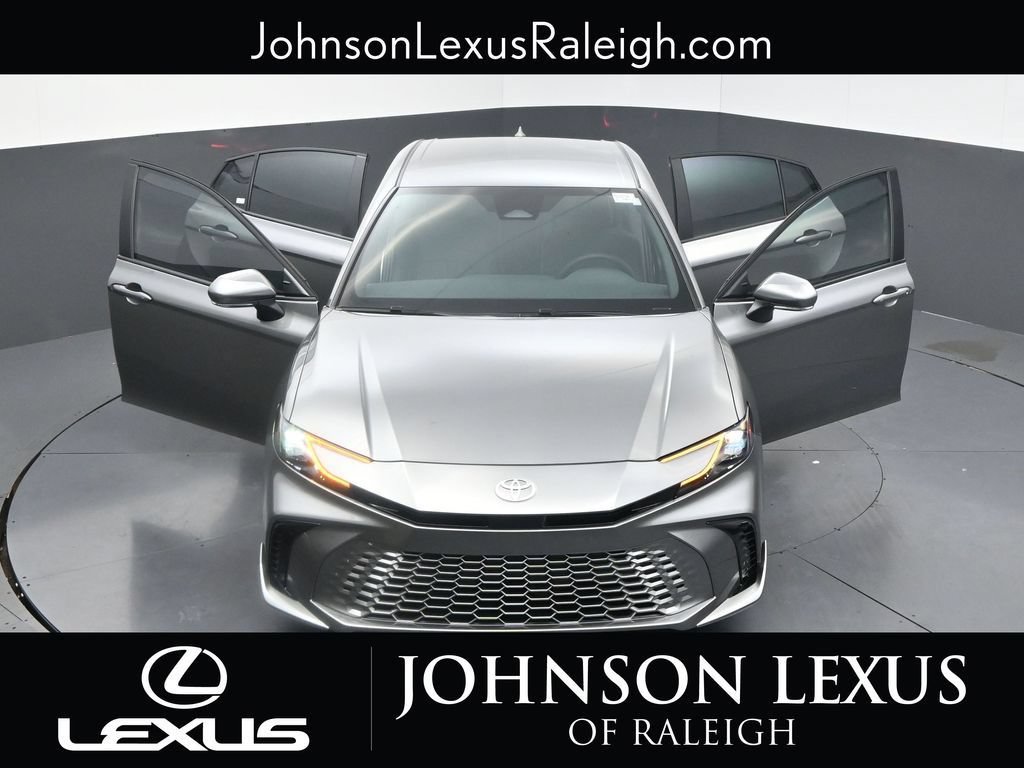 Used 2026 Toyota Camry XSE FWD image 33