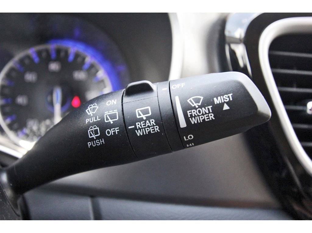 Used 2022 Chrysler Pacifica Touring-L image 19