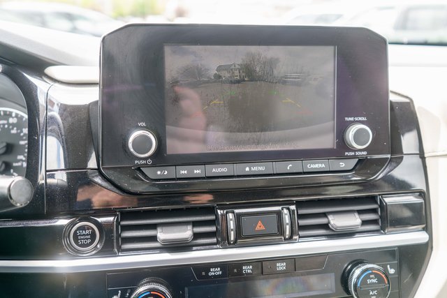 Used 2022 Nissan Pathfinder SV AWD/4WD image 30