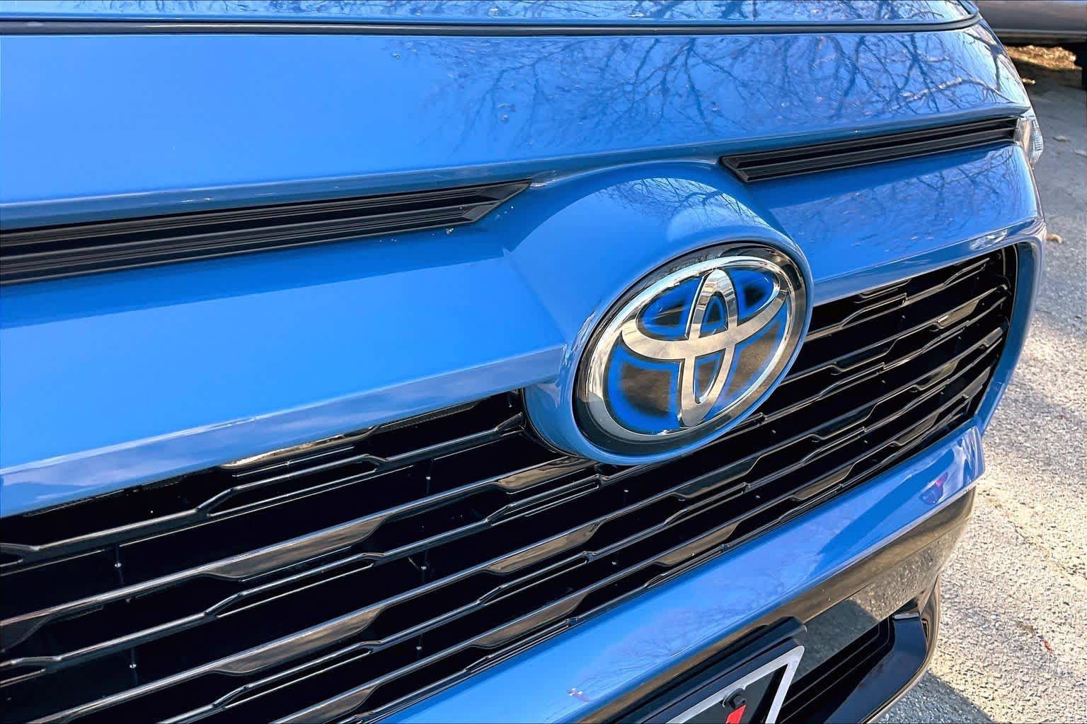 Certified 2024 Toyota RAV4 SE w/ Convenience Package AWD/4WD image 29