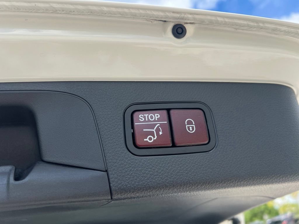 Used 2019 Mercedes-Benz GLC 300 image 23