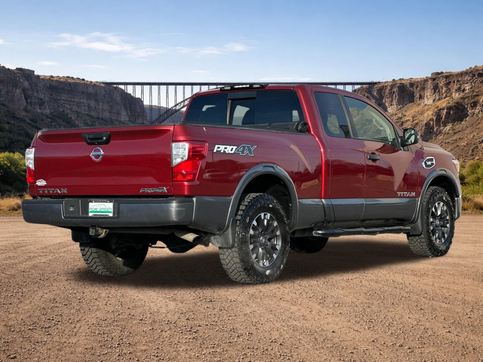 Used 2017 Nissan Titan PRO-4X image 3