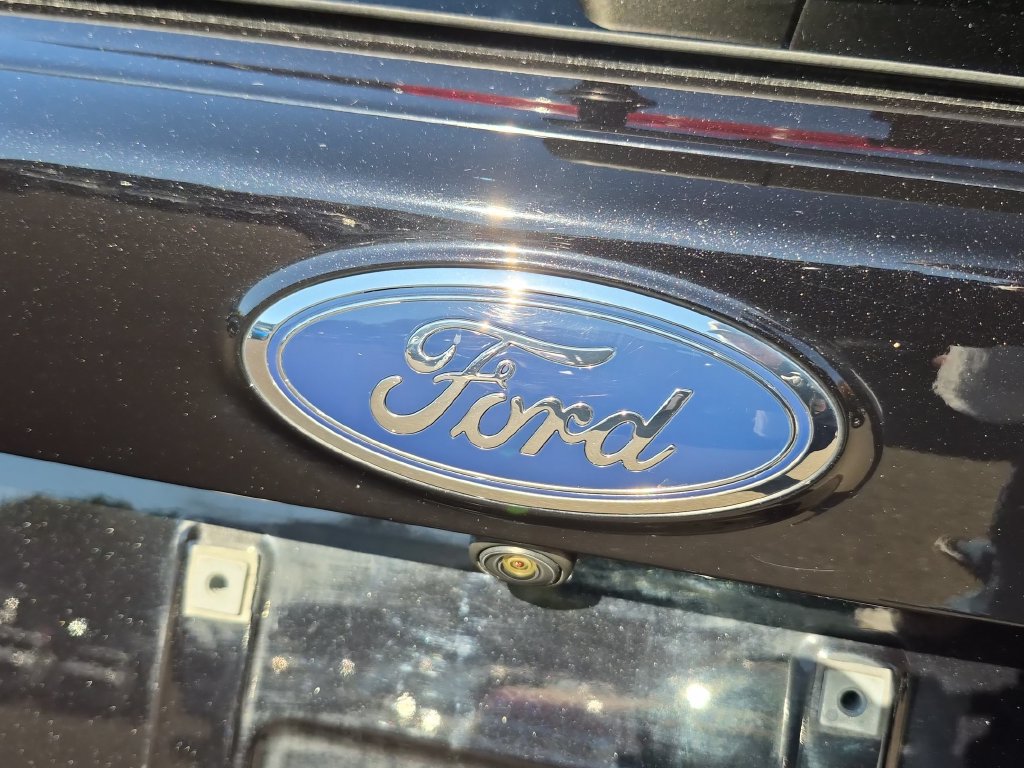 Certified 2019 Ford Escape Titanium AWD/4WD image 37