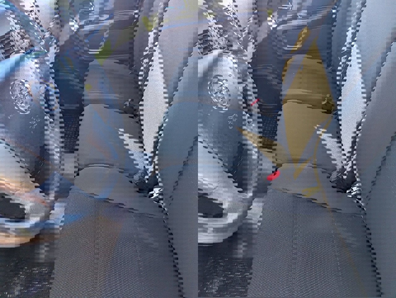 Used 2015 Nissan Titan S image 17