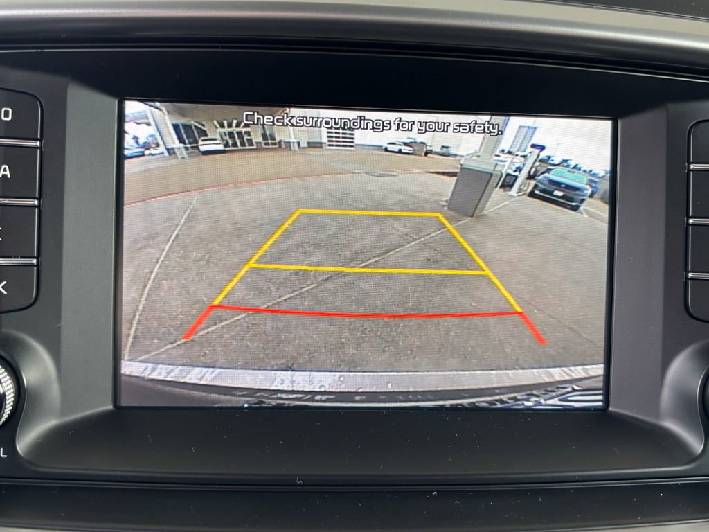 Used 2019 Kia Sorento LX image 35