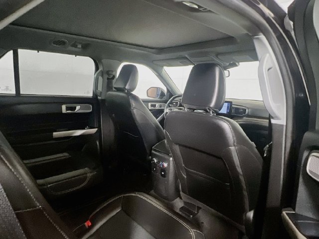 Used 2022 Ford Explorer Limited w/ Equipment Group 301A RWD image 21
