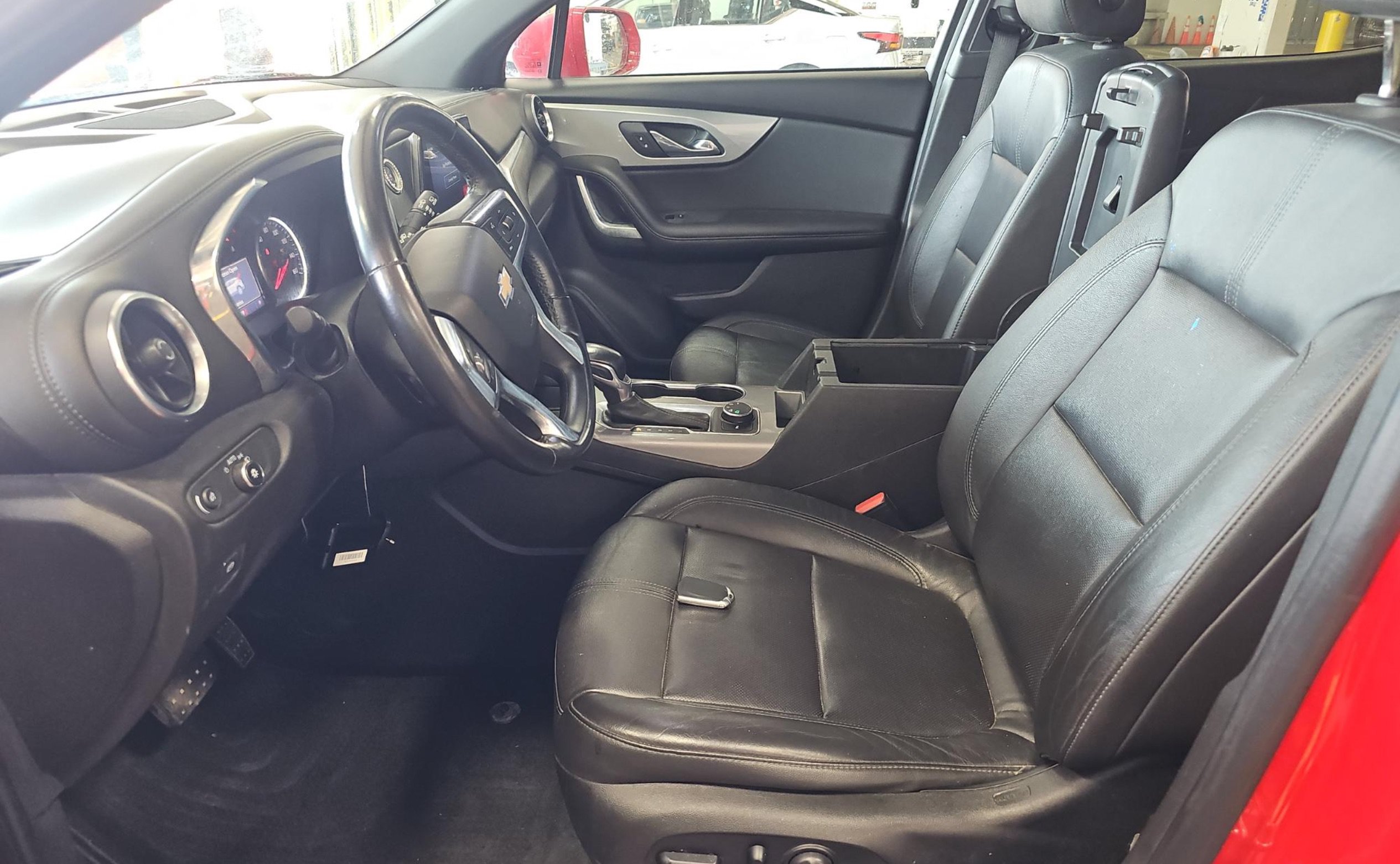 Used 2019 Chevrolet Blazer LT w/ Sound & Technology Package AWD/4WD image 6