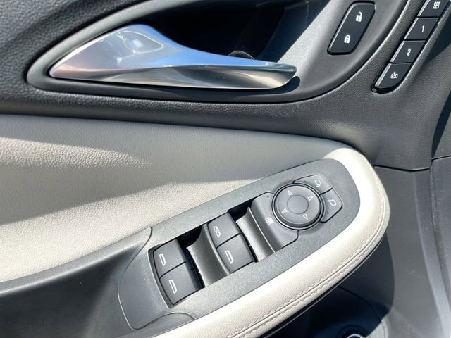 Used 2024 Buick Encore GX Avenir w/ Avenir Technology Package image 11