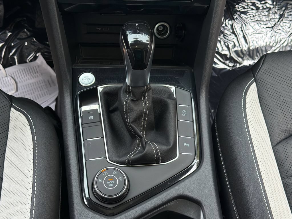 New 2026 Volkswagen Taos SEL AWD/4WD image 14
