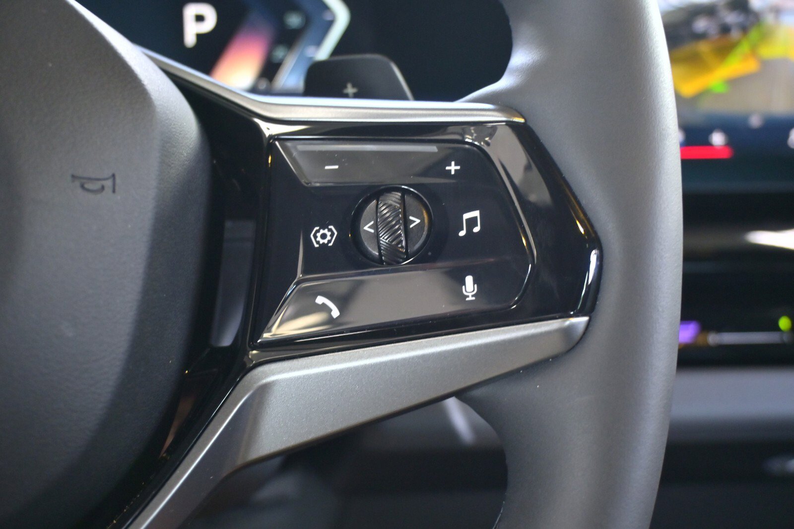 Used 2025 BMW 530i xDrive image 21