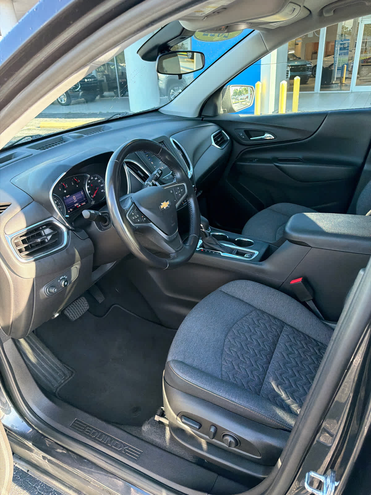 Used 2022 Chevrolet Equinox LT FWD image 16