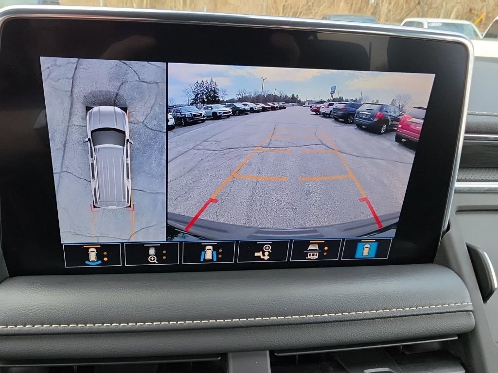 Used 2021 GMC Yukon XL SLT w/ SLT Premium Package image 17