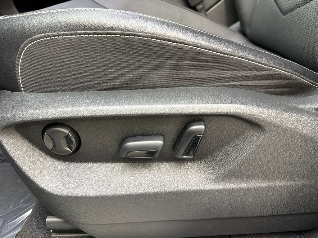 Used 2024 Volkswagen Atlas SE w/ Panoramic Sunroof Package FWD image 29