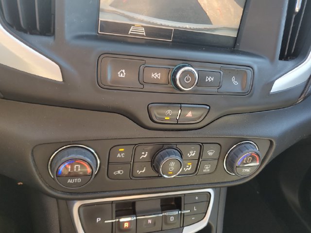 Used 2022 GMC Terrain SLE FWD image 26