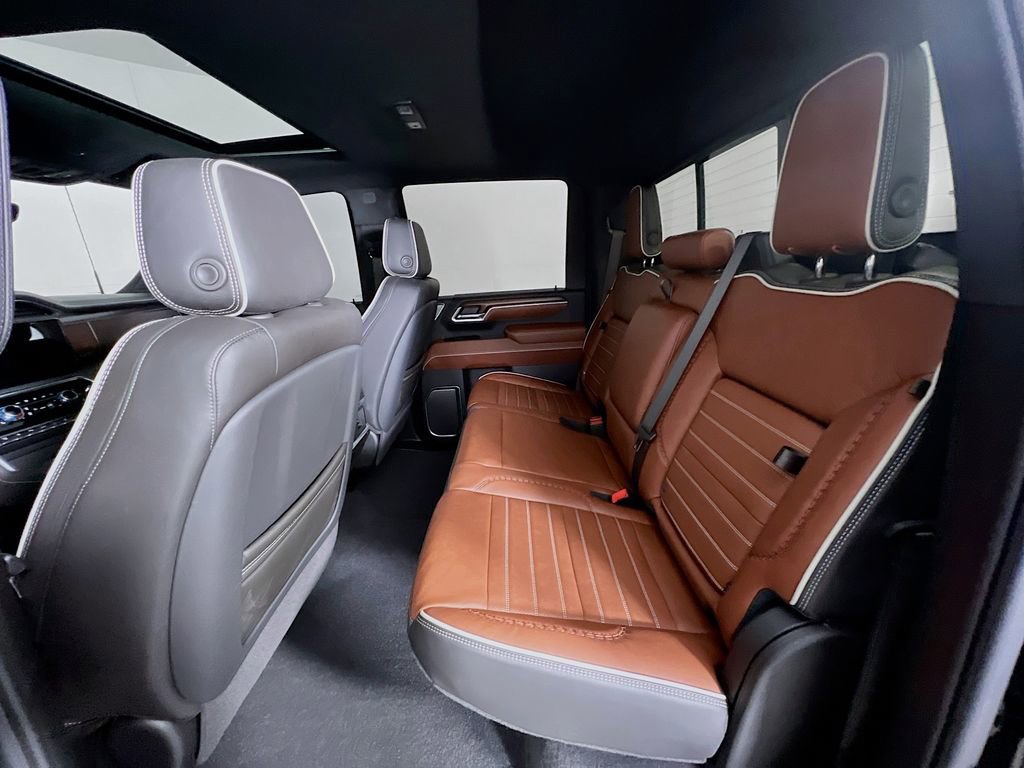 Used 2025 GMC Sierra 2500 Denali Ultimate image 25