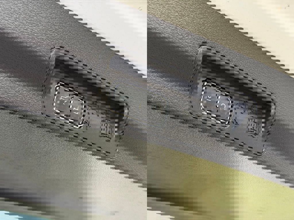 Certified 2025 Ford Explorer Active w/ Active Comfort Package image 20