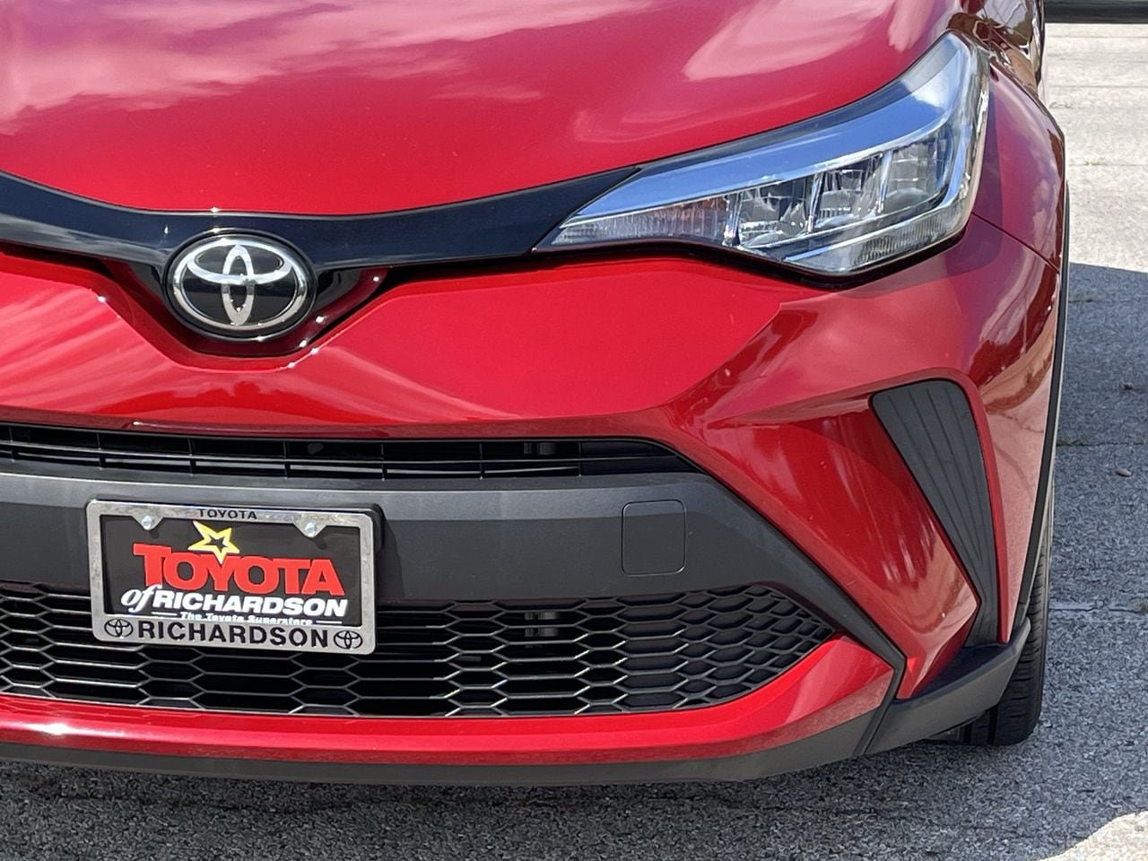 Used 2020 Toyota C-HR LE FWD image 9