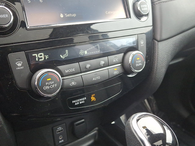 Certified 2017 Nissan Rogue SL w/ SL Premium Package image 16