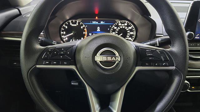 Certified 2024 Nissan Altima 2.5 SV FWD image 20